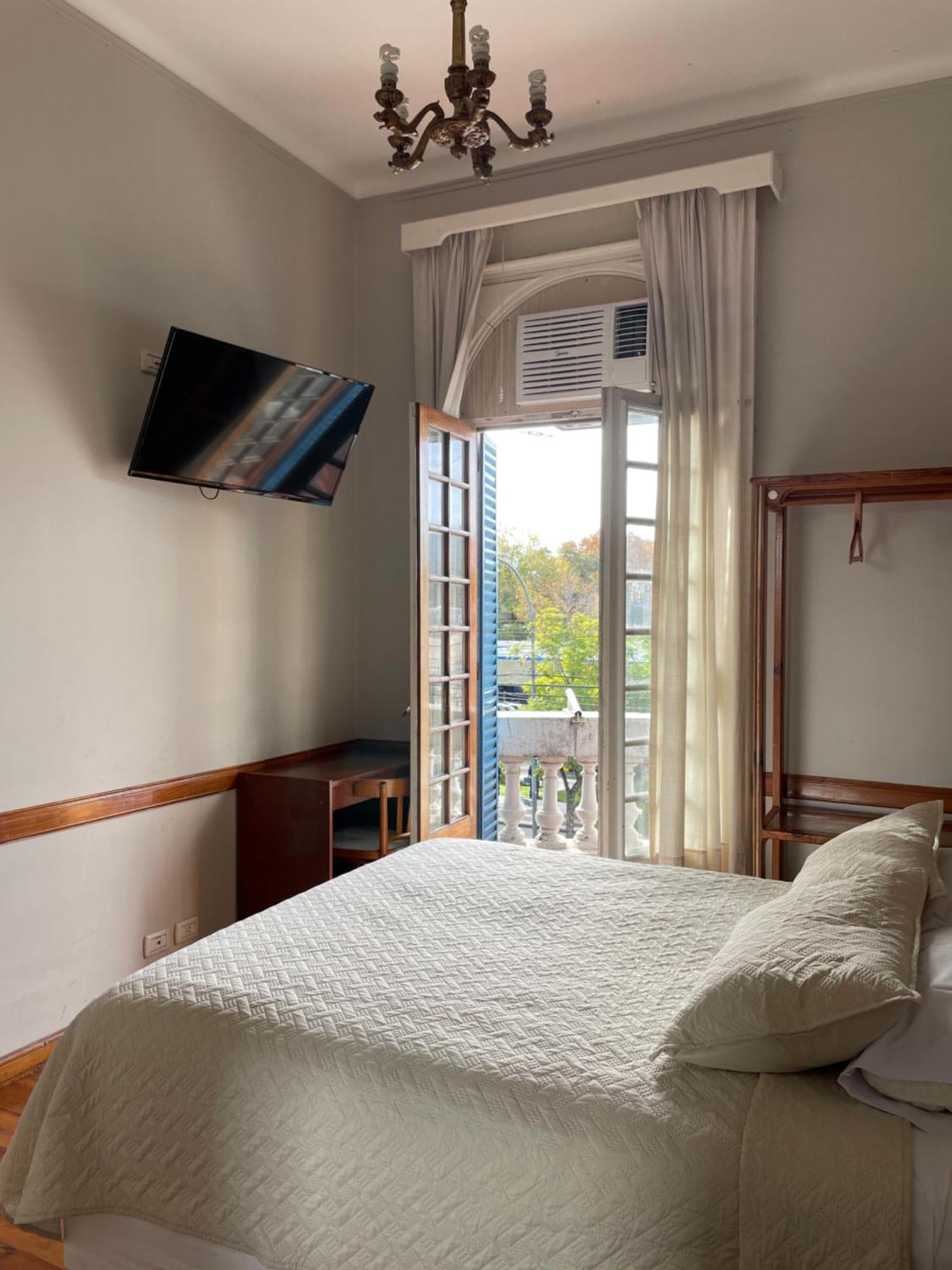 Hotel Vicente López エクステリア 写真