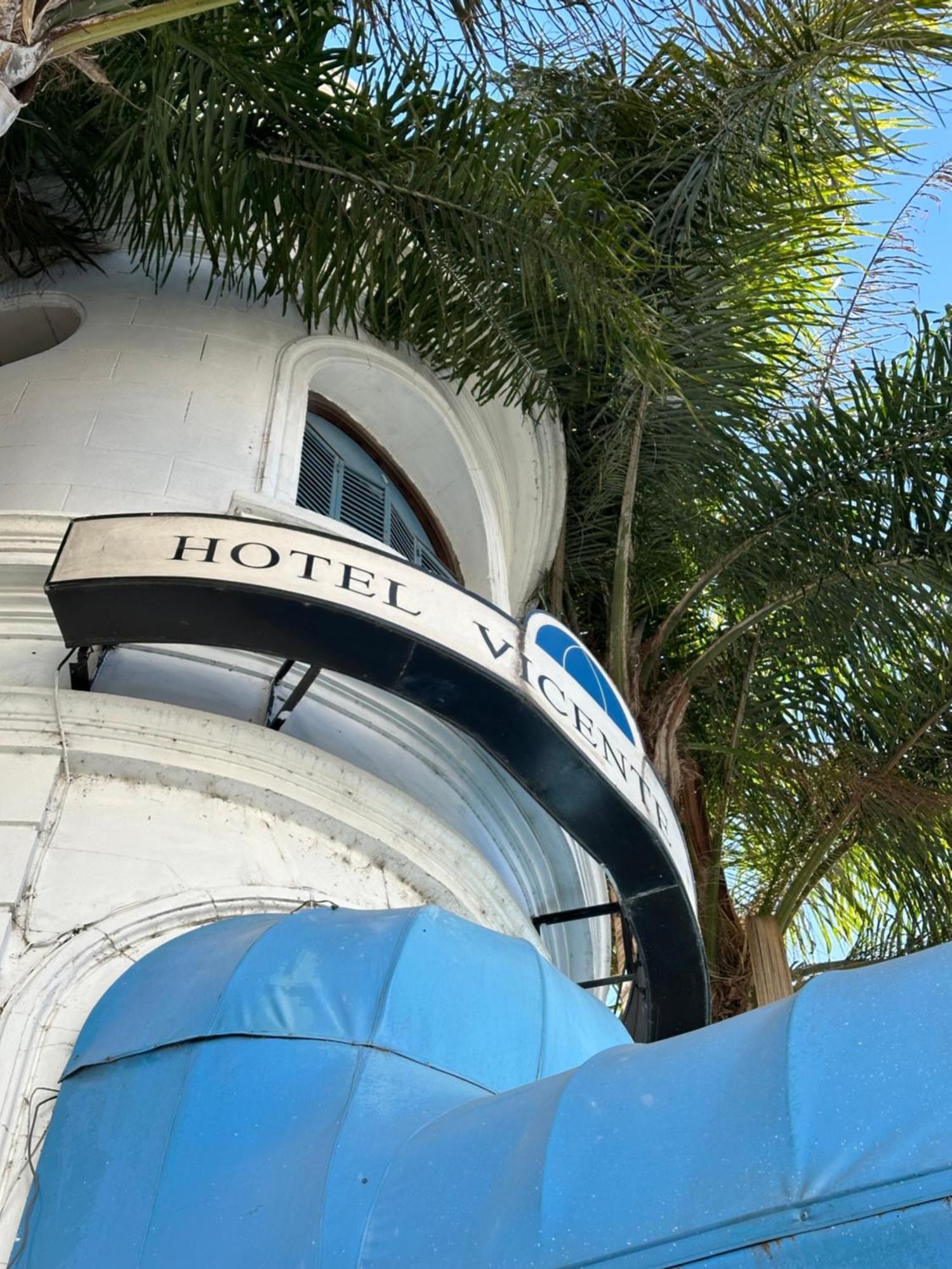 Hotel Vicente López エクステリア 写真